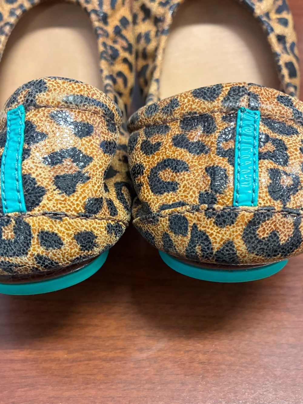 Tieks Leopard Print Ballet Flats 
Ladies Size 7 - Picture 2 of 4